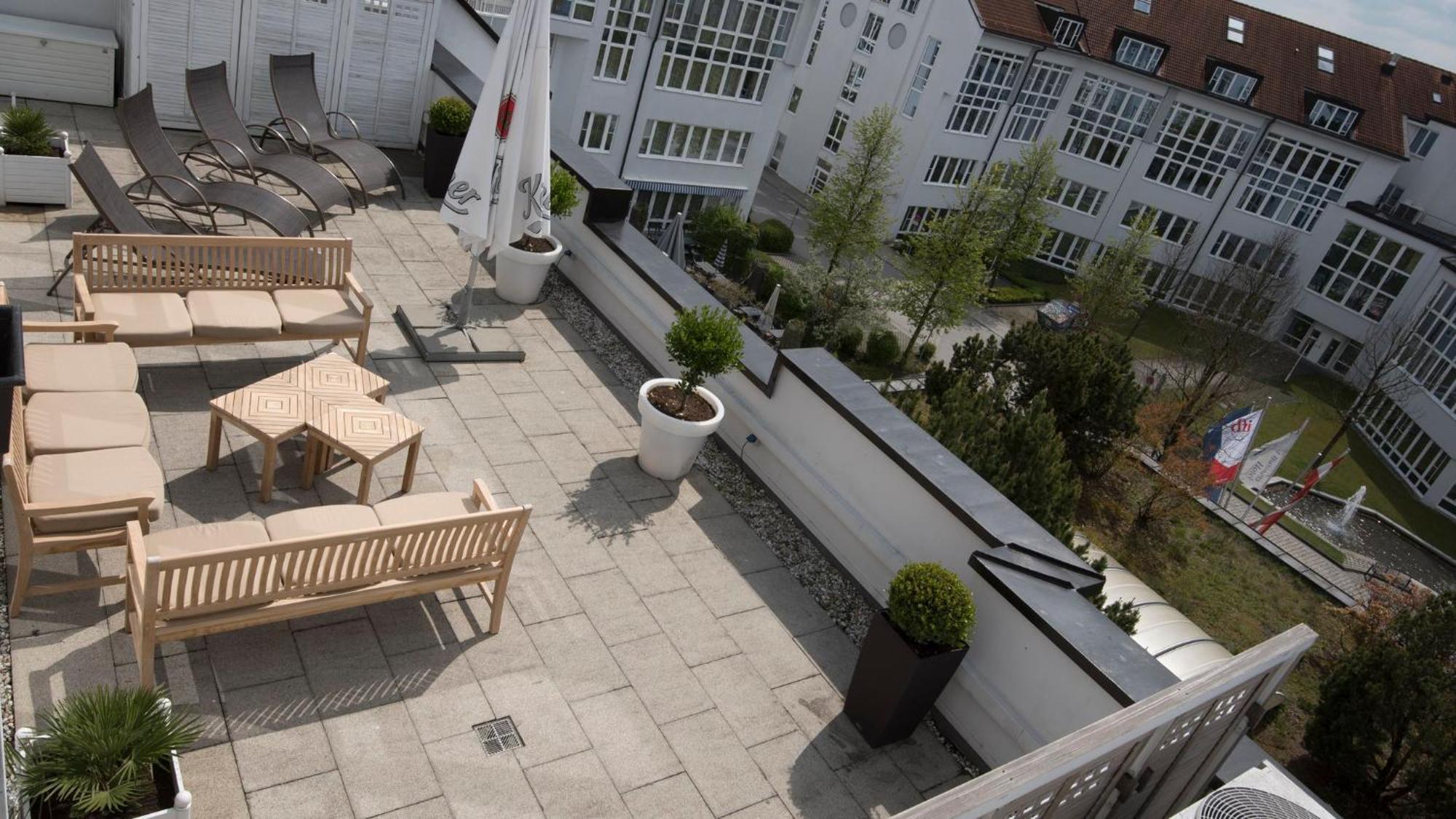 Holiday Inn Munich Unterhaching By Ihg Exterior foto
